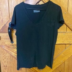 Black v- neck shirt